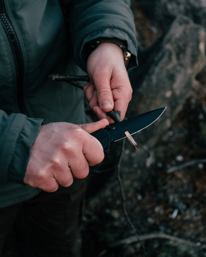 Holtzman's Gorilla Survival The Straight Back Folding Pocket Knife Giftset for Men and Women (Black and Blue)