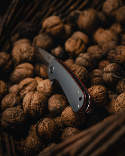 Holtzman's Survival The Peasant Folding Pocket Knife Giftset for Men and Women (Red and Grey)