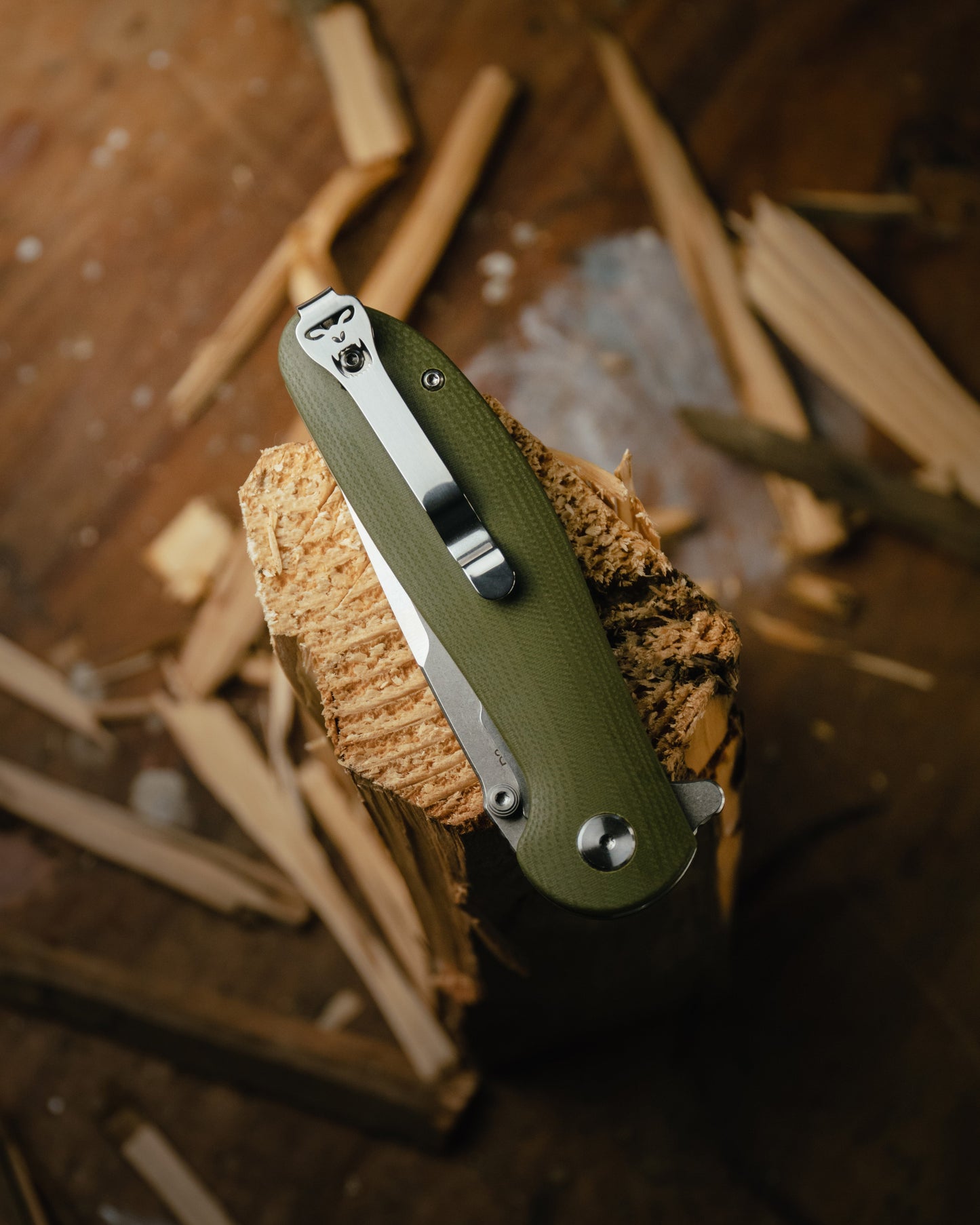 Holtzman's Gorilla Survival The Straight Back Folding Pocket Knife Giftset for Men and Women (Silver and Green)
