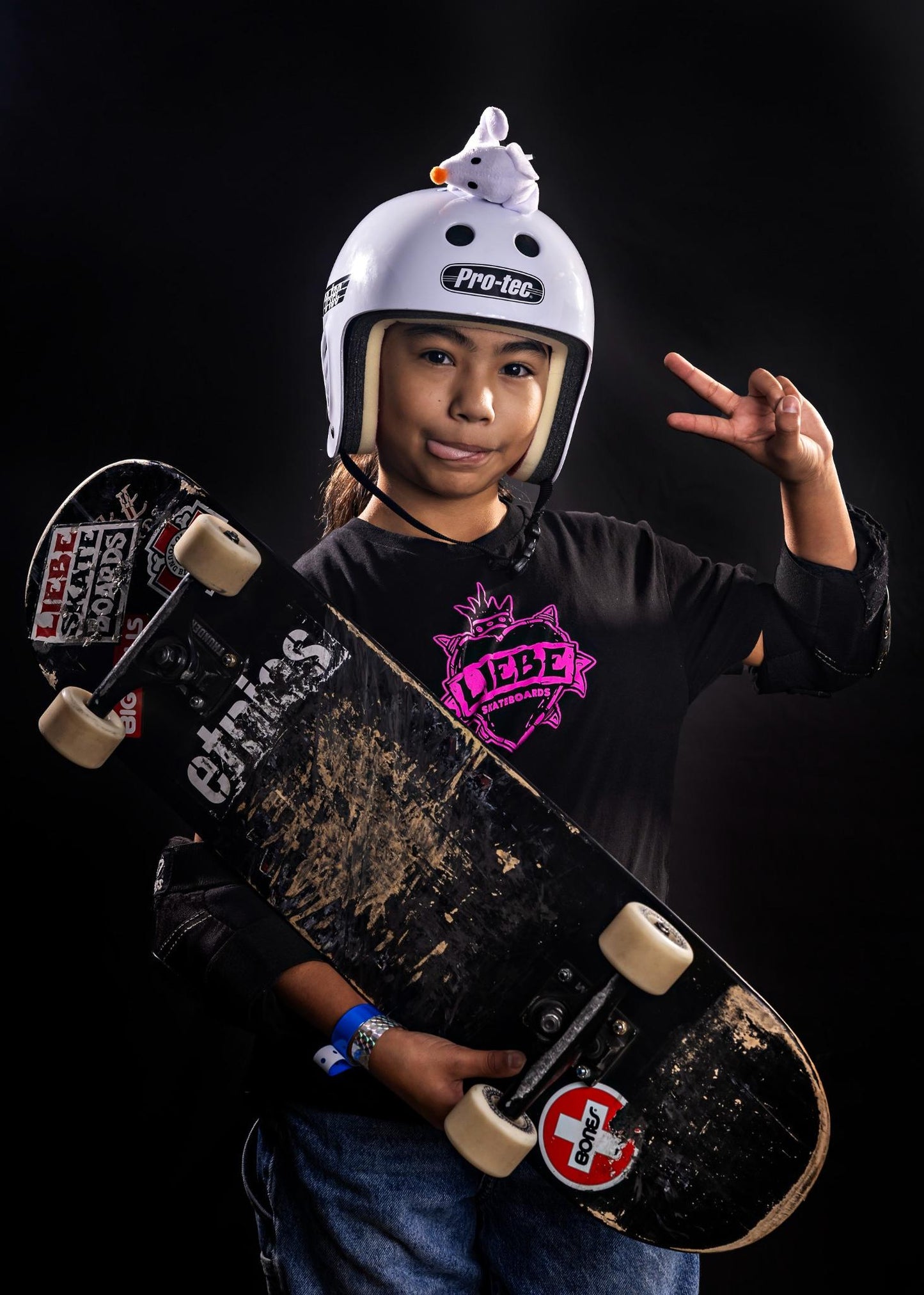 Liebe Punk Heart Youth T-Shirt - Black and Pink