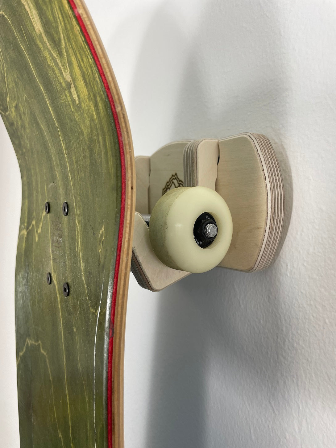 Rado Racks THE ELEVATOR skateboard & longboard wall rack
