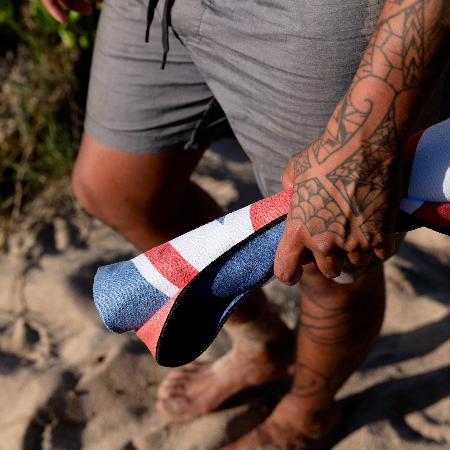 Alaua Hawaiian Flag Anywhere Towel (Ka Hae Hawai'i)