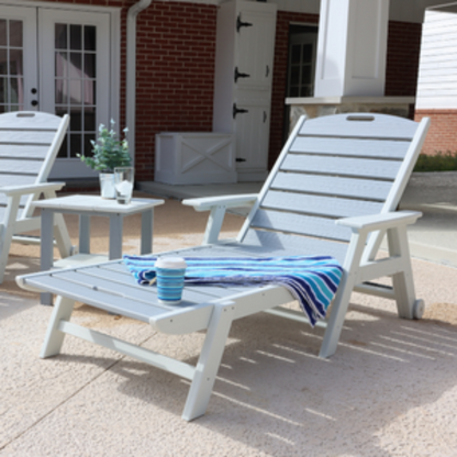 SoPoly Flat Chaise Lounge