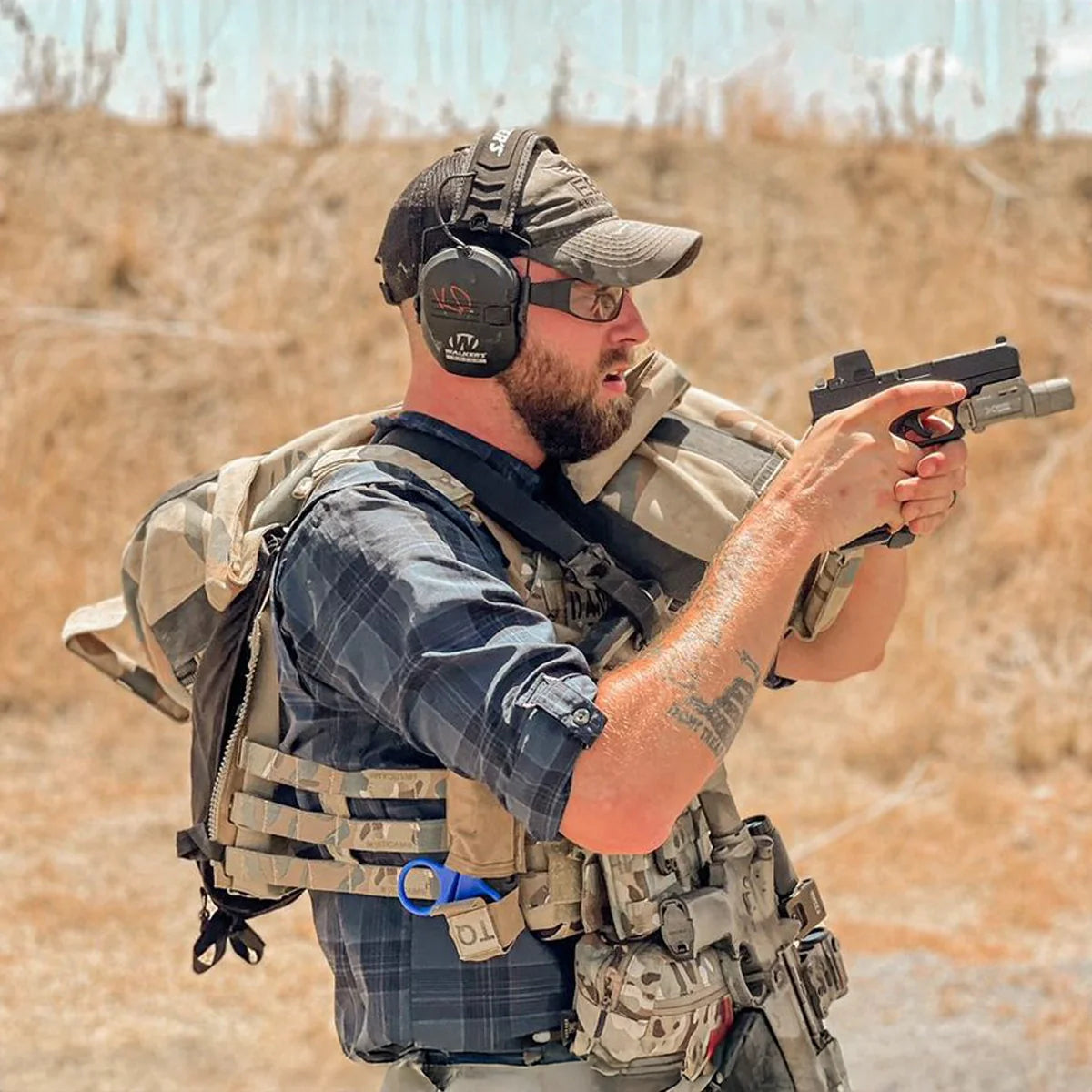 Outlaw Eyewear - Fugitive TAC Op Aluminum Sunglass Black Frame Transition Day-Night Pathfinder X Lens, with Multicam hat and Retaining cord
