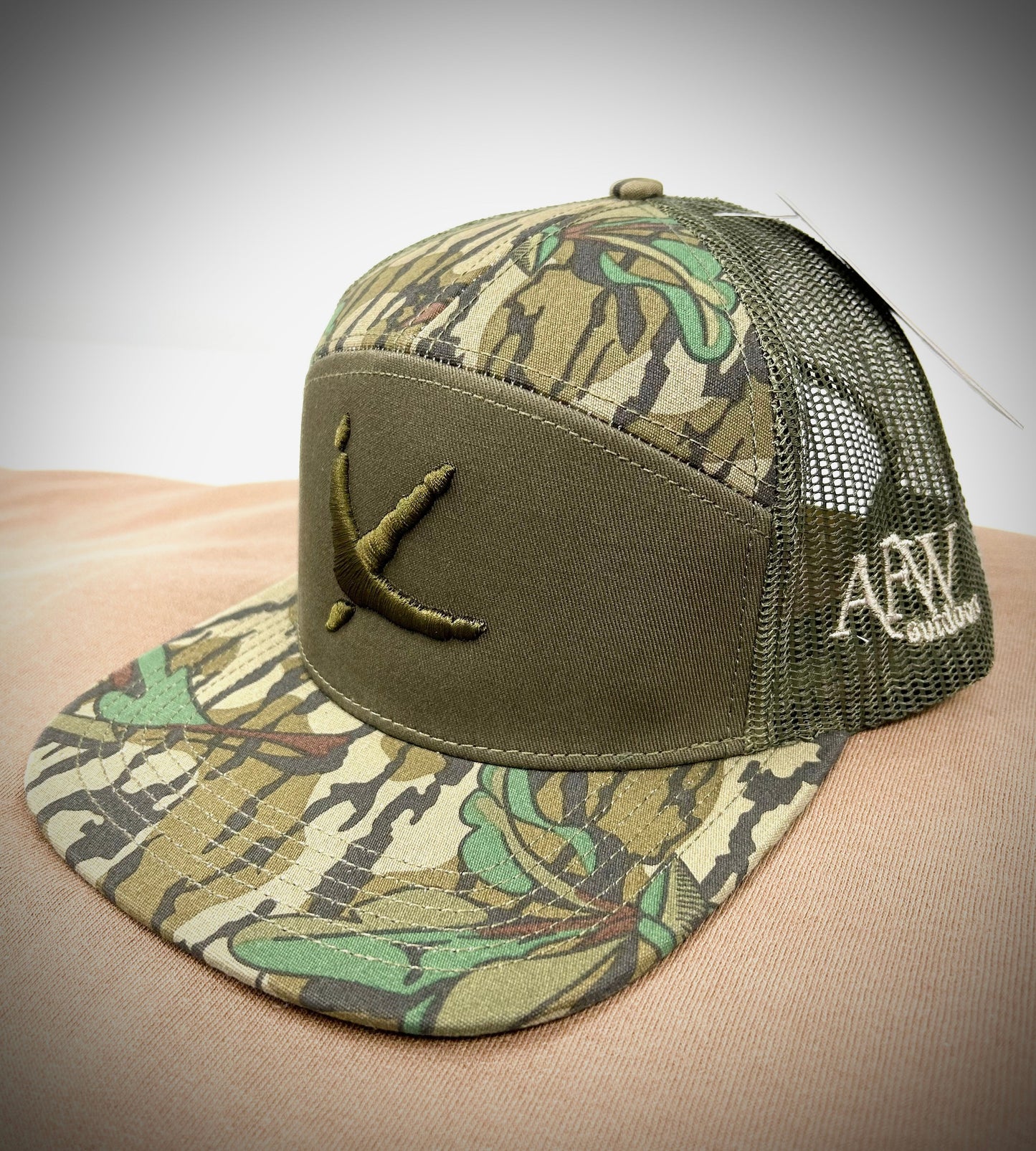 AF Waterfowl - Turkey Tracks Logo Mossy Oak Greenleaf & Olive