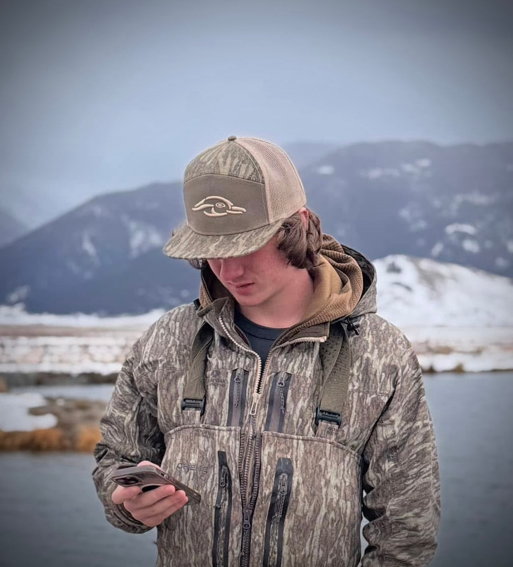 AF Waterfowl Mossy Oak New Bottomland & Sage Duck Logo