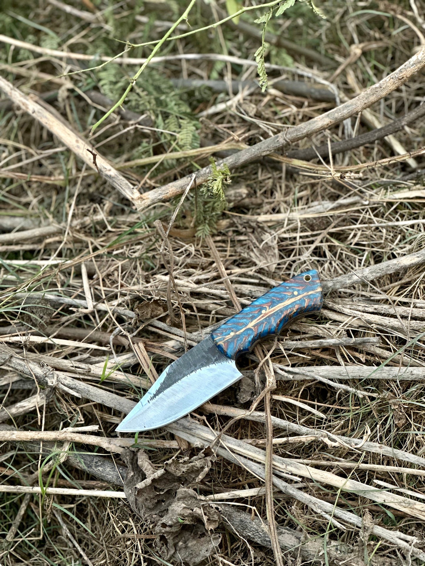 Texan Knives Good Hunting Knives – 9" Hand-Forged J2 Steel Blade with Epoxy Resin Handle & Leather Sheath