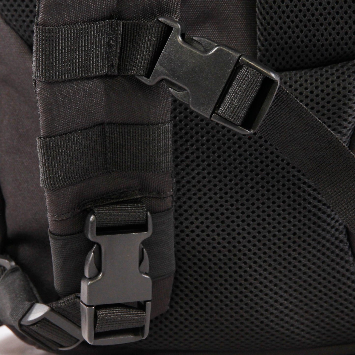 Highland Tactical RONIN Sling Bag
