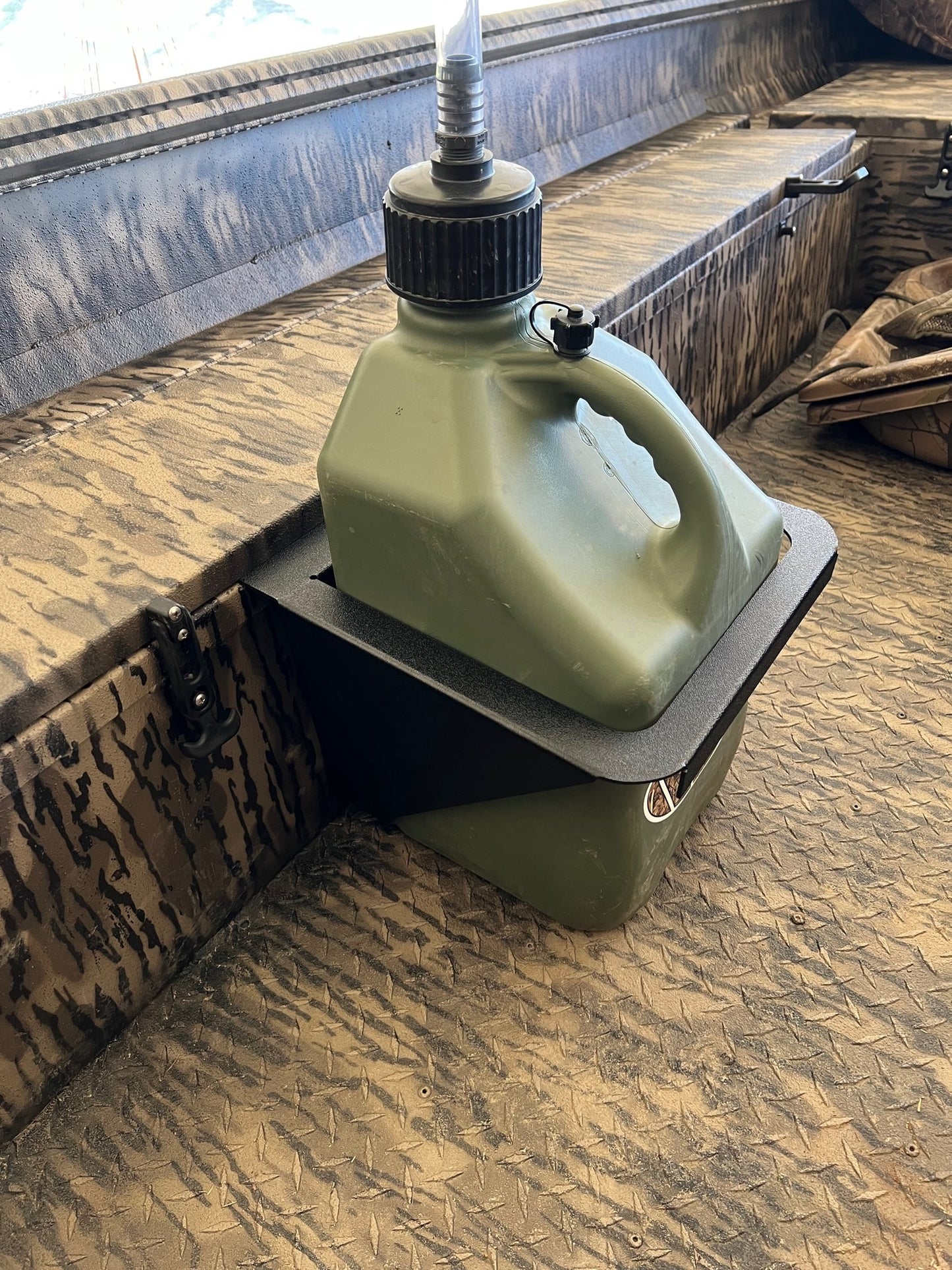 AMPD Marine NPDGC0001 Gas Can holder