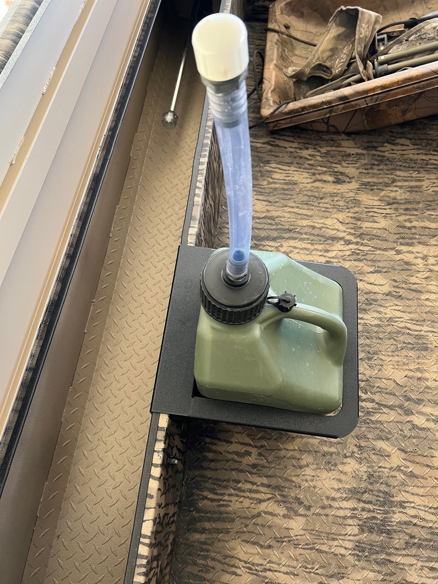 AMPD Marine NPDGC0001 Gas Can holder