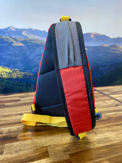 Timpanogos Crossbody Sling Bag 4L (Alta/Retro Navy Orange)