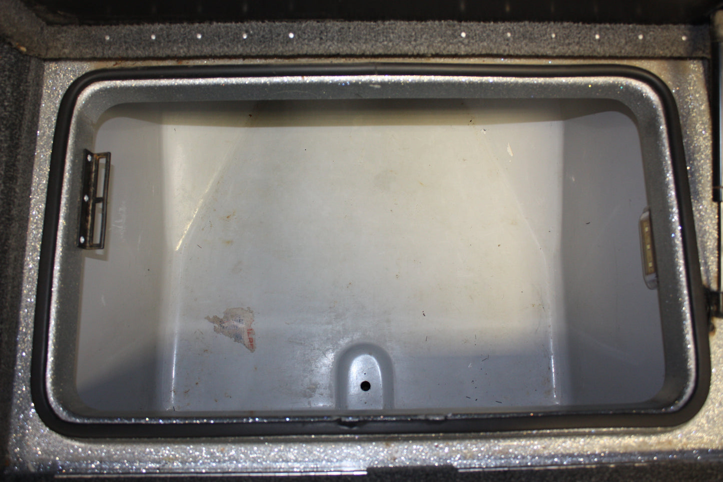 AMPD Marine NPDTR0002 2012 TRITON 20XS FRONT CENTER COMPARTMENT