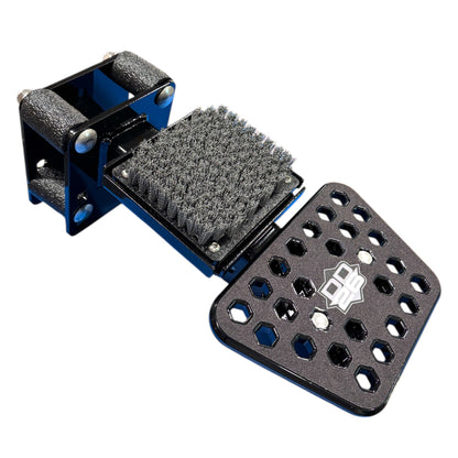 DD26 Fishing Access STEPXL with Mean Clean Kick Brush