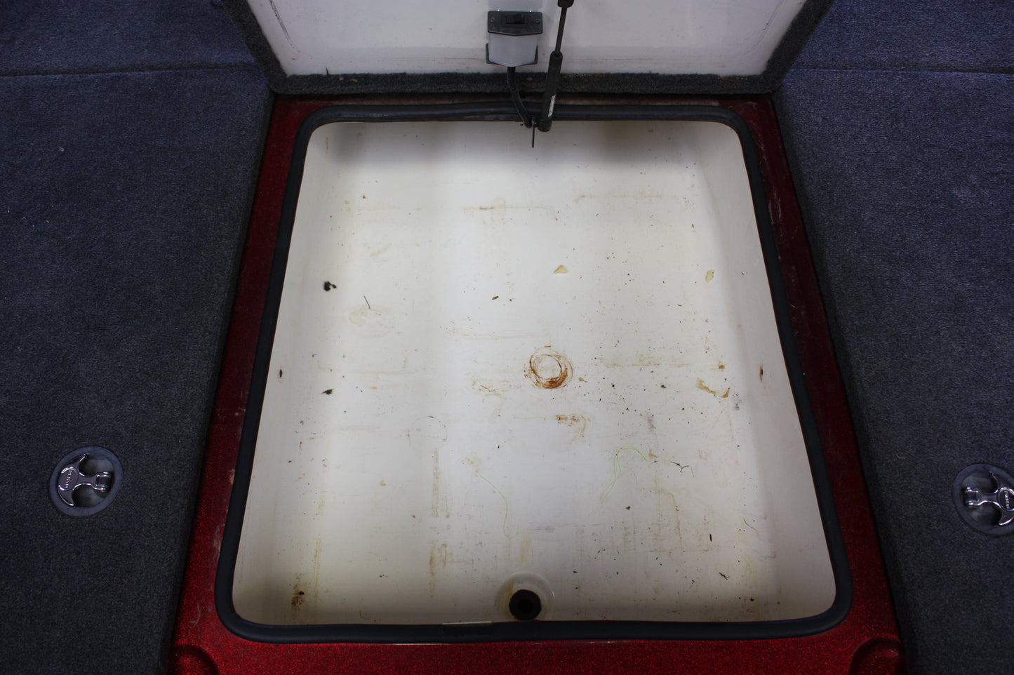 AMPD Marine NPDRANG0025 Ranger® 520VX CENTER COMPARTMENT KIT
