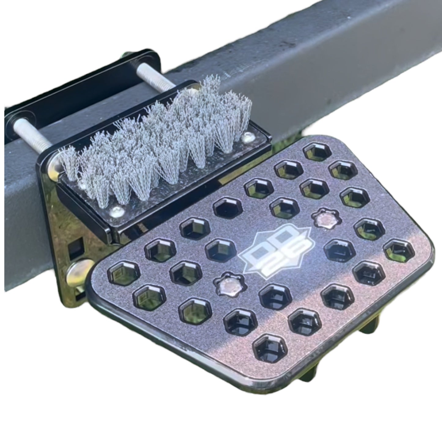 DD26 Fishing Access Step STANDARD with Kick Brush