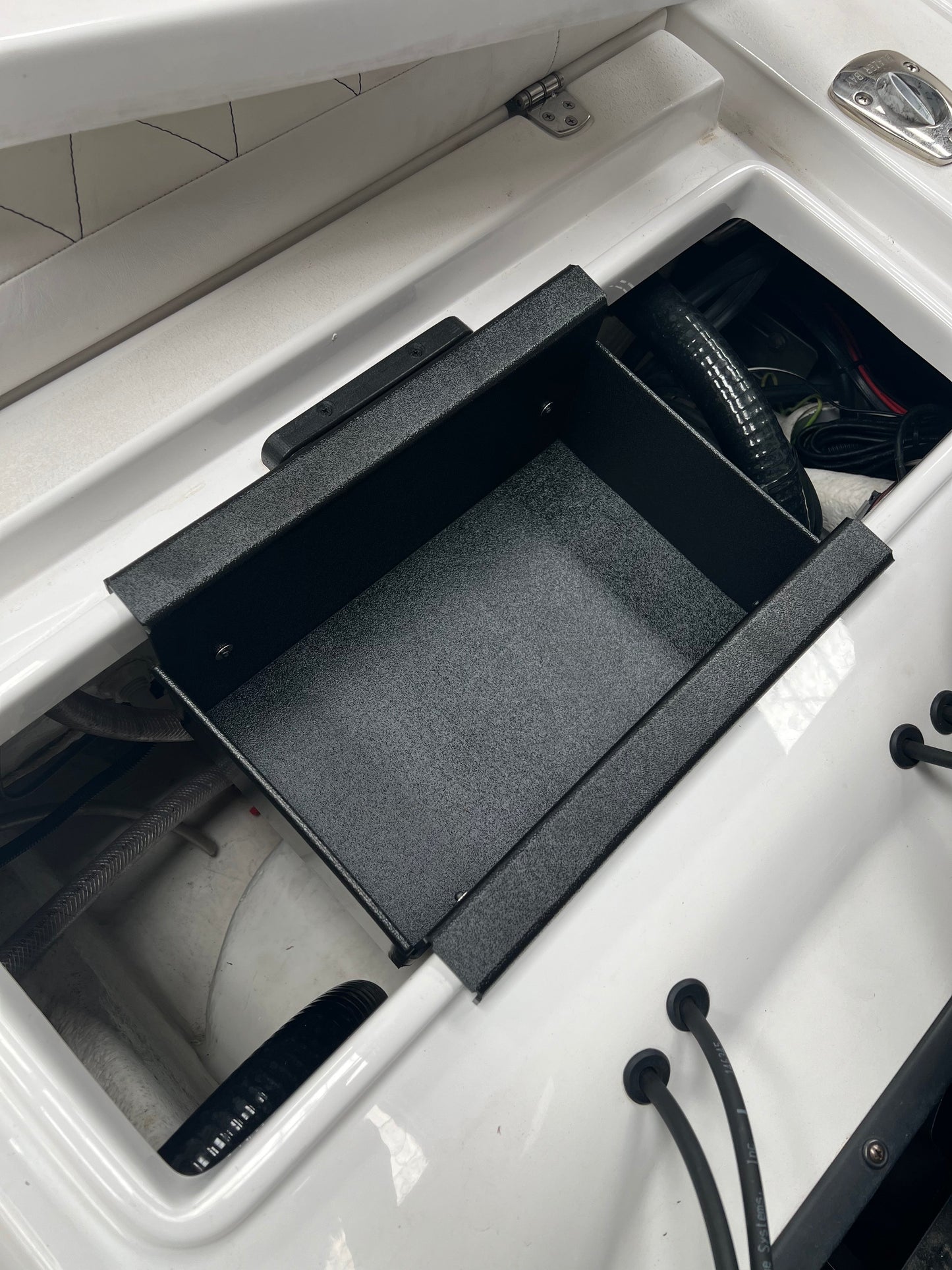 AMPD Marine NPDBLAZ0003 BLAZER 675 ULTIMATE BAY  BATTERY COMPARTMENT TRAY