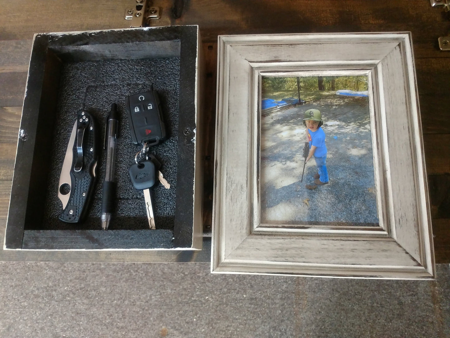 Liberty Home Concealment 5x7 Picture Frame Safe