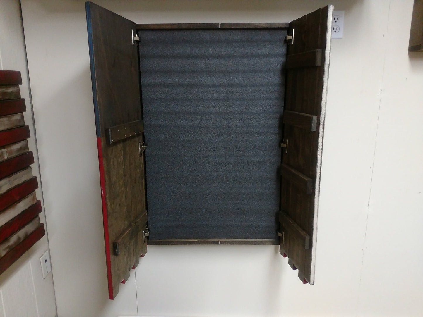 Liberty Home Concealment Large Vertical Hanging American Flag Gun Concealment Case