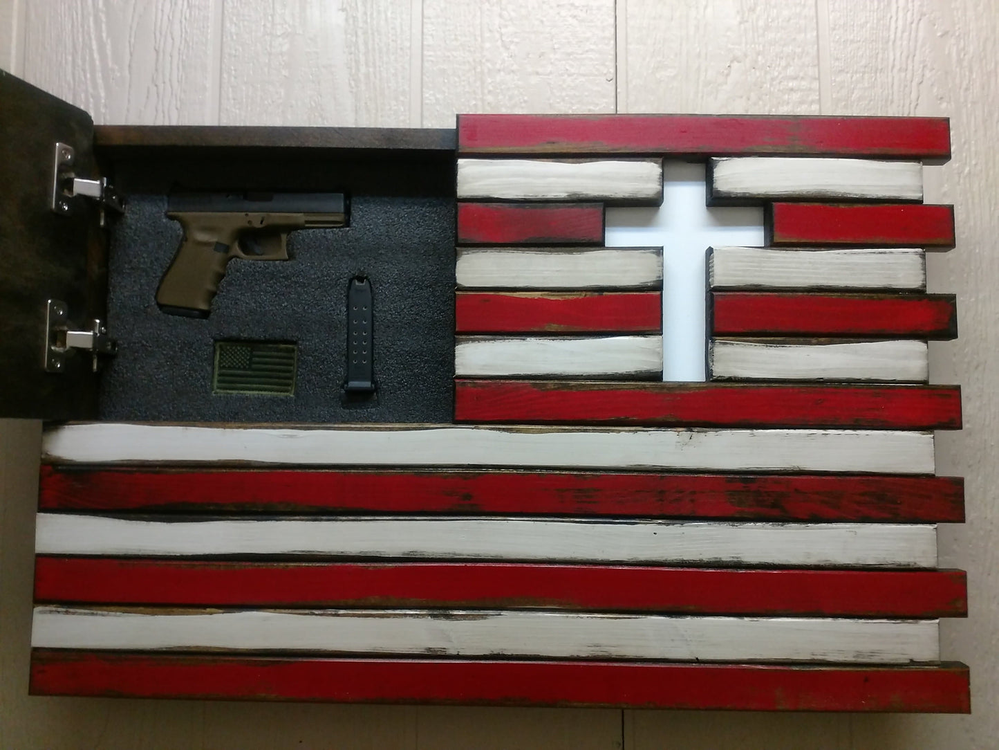 Liberty Home Concealment Small Wooden State Flag & Special Design Gun Case