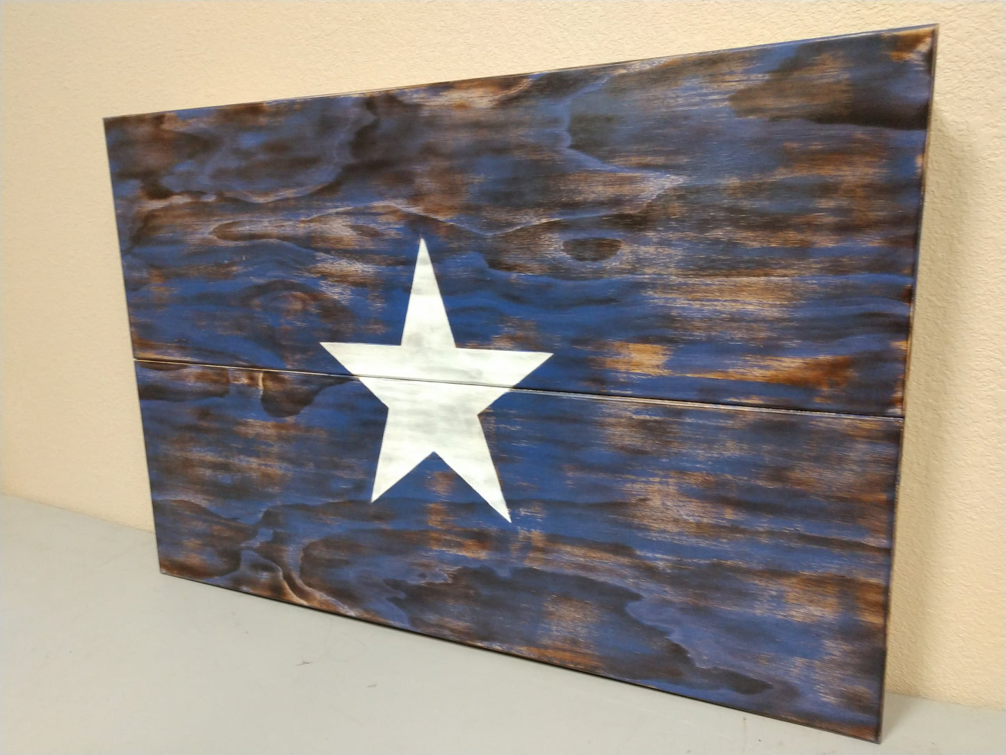 Liberty Home Concealment Small Wooden State Flag & Special Design Gun Case