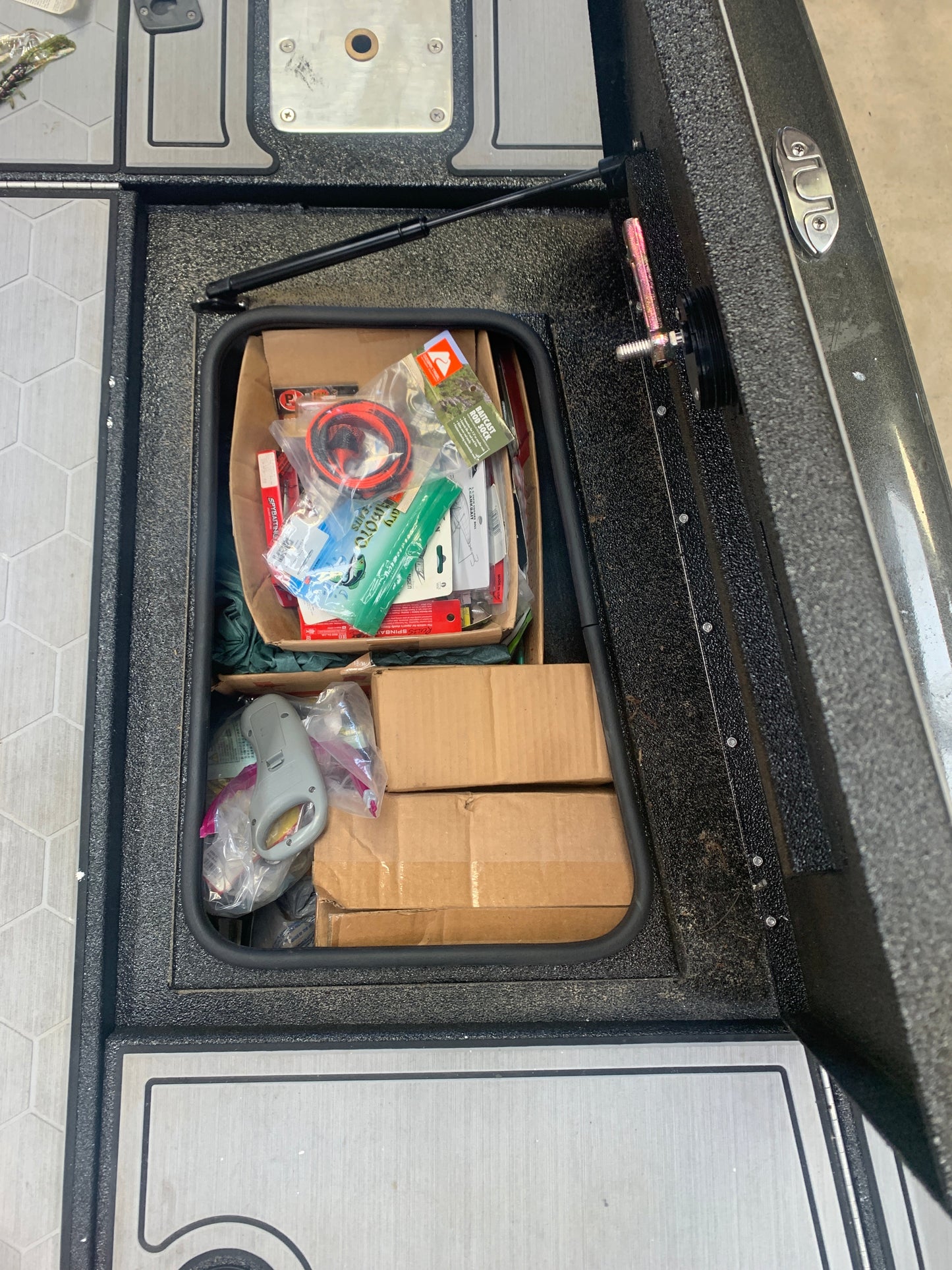 AMPD Marine NPDAVD0002 AVID 2022 20XB STARBOARD STORAGE COMPARTMENT