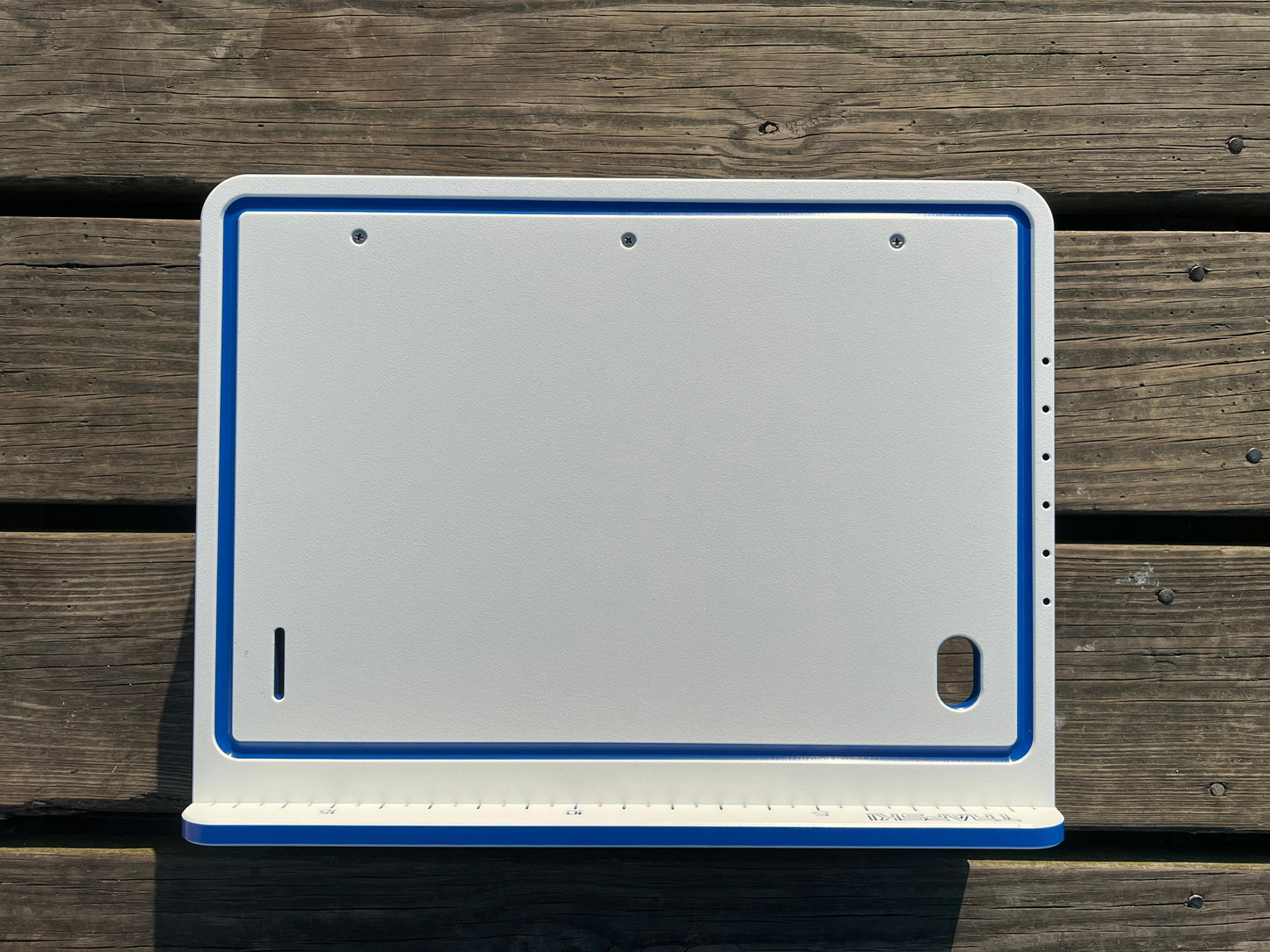 TRAPSKI Premium Single Bucket Raised 18" Fillet Table and Cutting Board