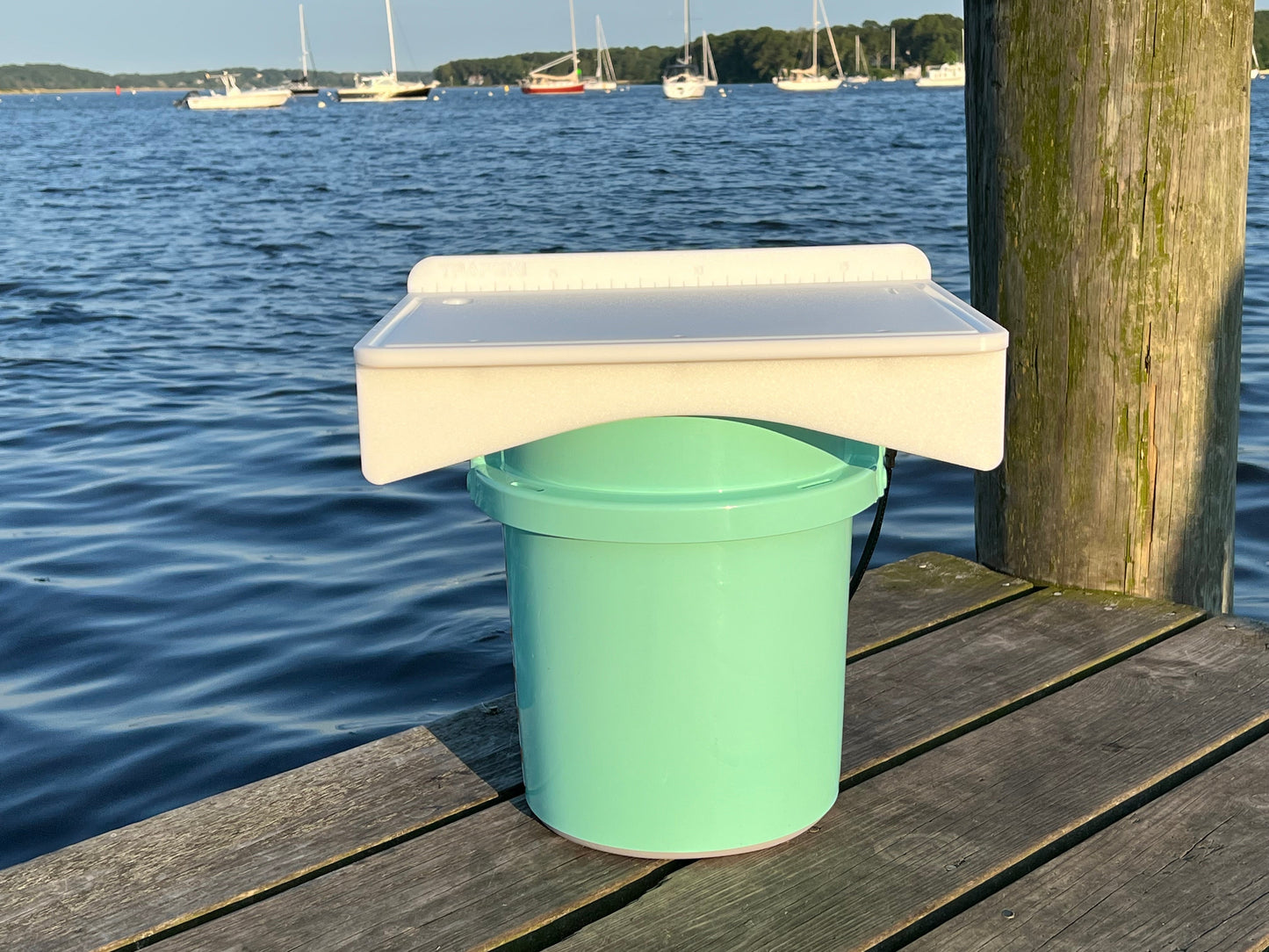 TRAPSKI Premium Single Bucket Raised 18" Fillet Table and Cutting Board