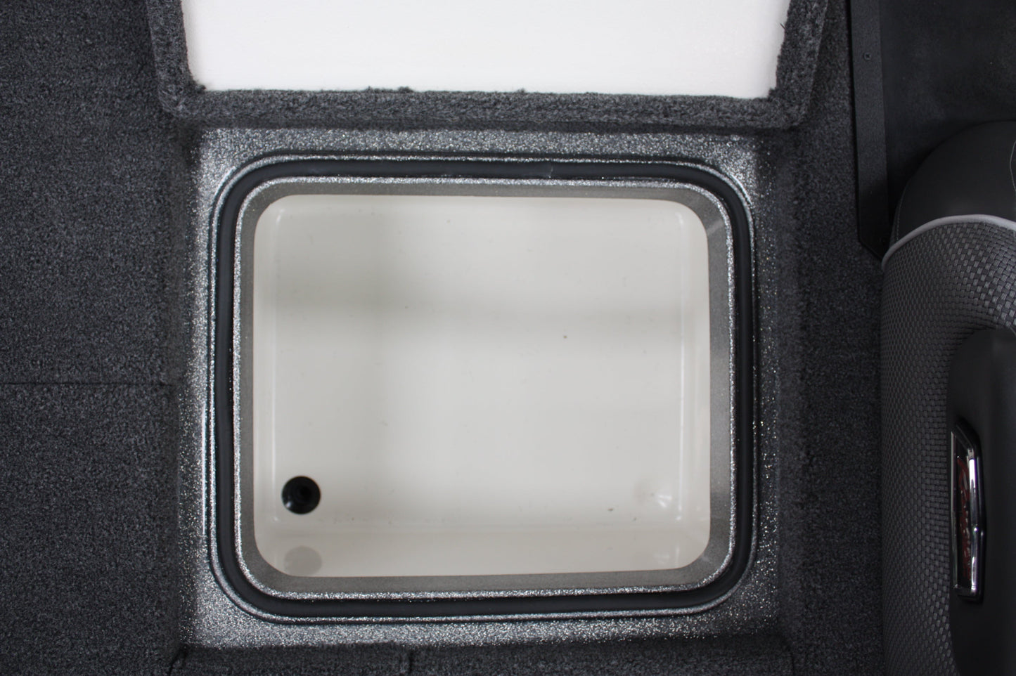 AMPD Marine NPDRANG0018   Ranger® Z185 REAR COMPARTMENT SOFT BAIT ORGANIZER