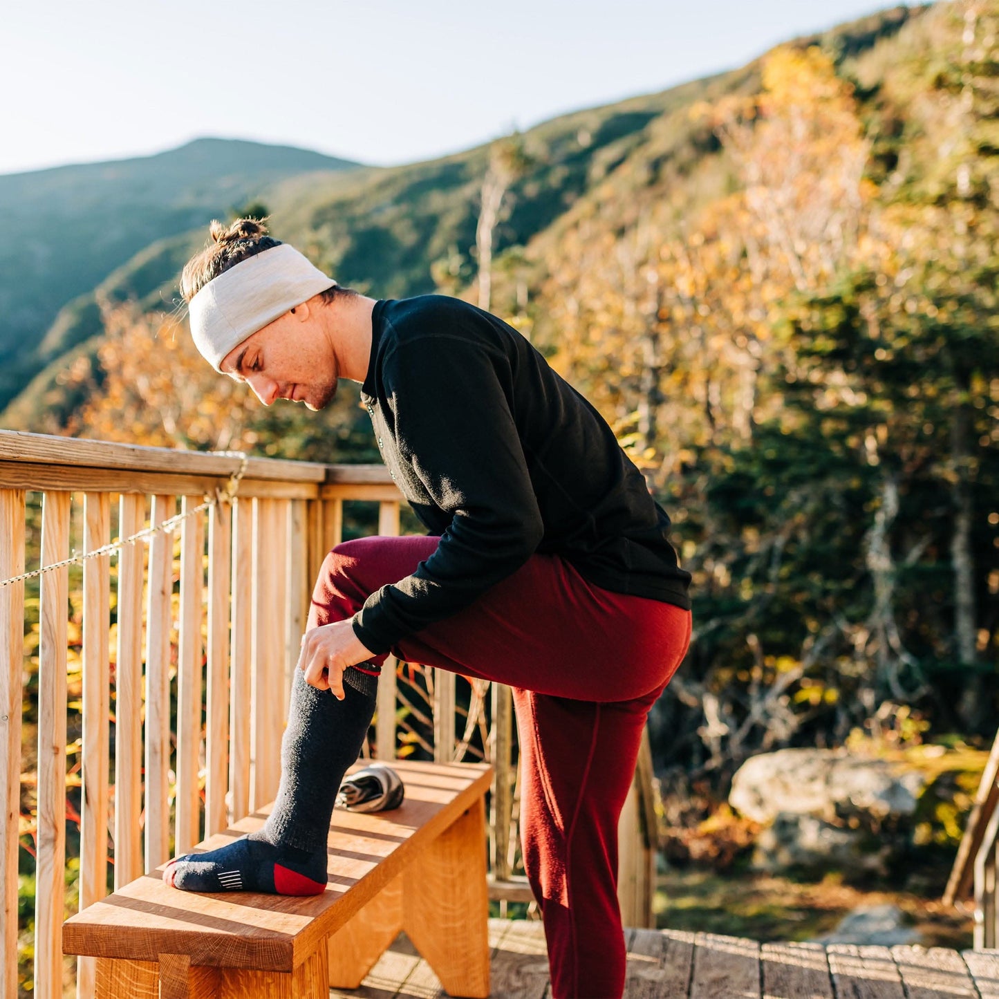 Minus33 Lightweight - Over the Calf Wool Socks Mountain Heritage
