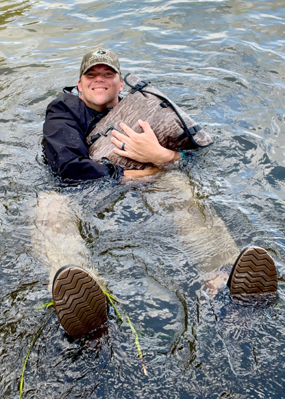 Dry Pocket Mossy Oak - 25-Liter, Auto-Sealing, Waterproof, Floating, Scent Proof Dry Bag