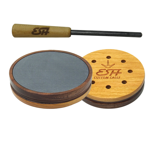 Outdoor Hunting Lab Old Classic with Dymondwood Striker