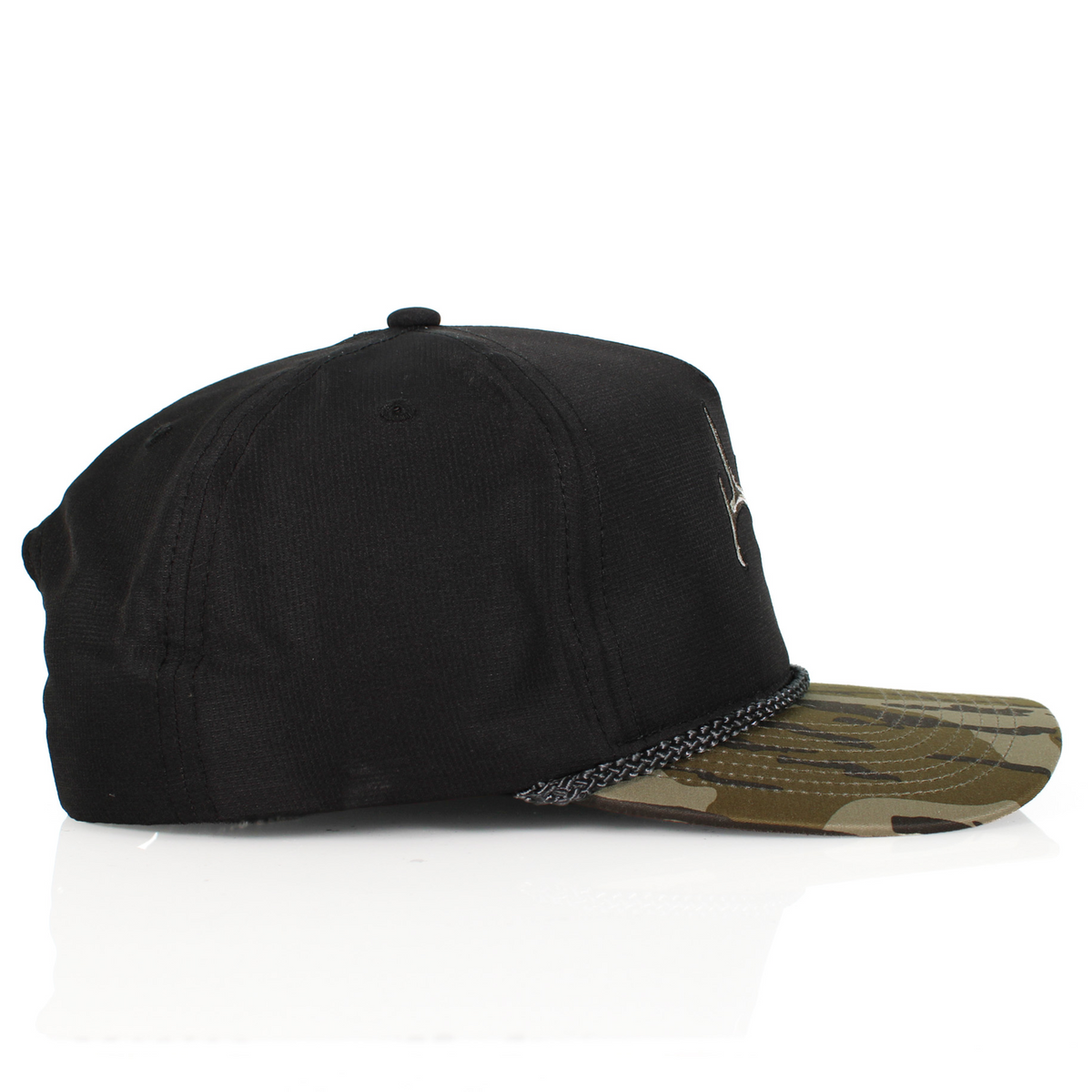 Paramount Outdoors Bottomland Deer Skull