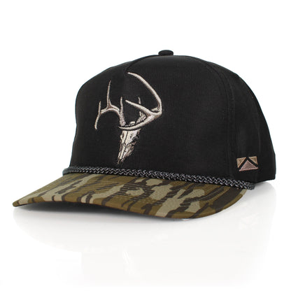 Paramount Outdoors Bottomland Deer Skull