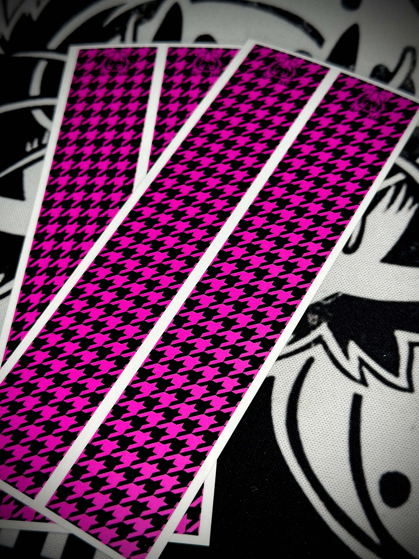 The Bowtique Houndstooth Arrow Wraps