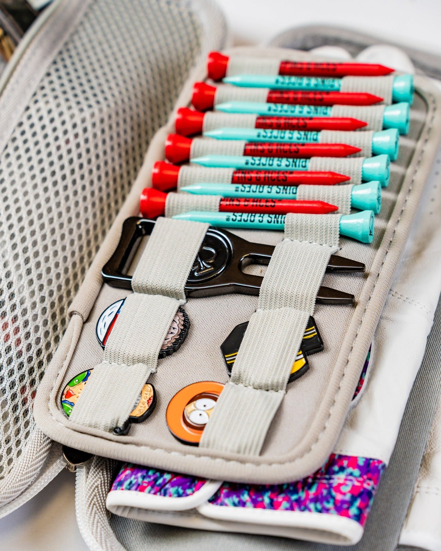 Pins and Aces Glove & Accessory Caddie - Gray