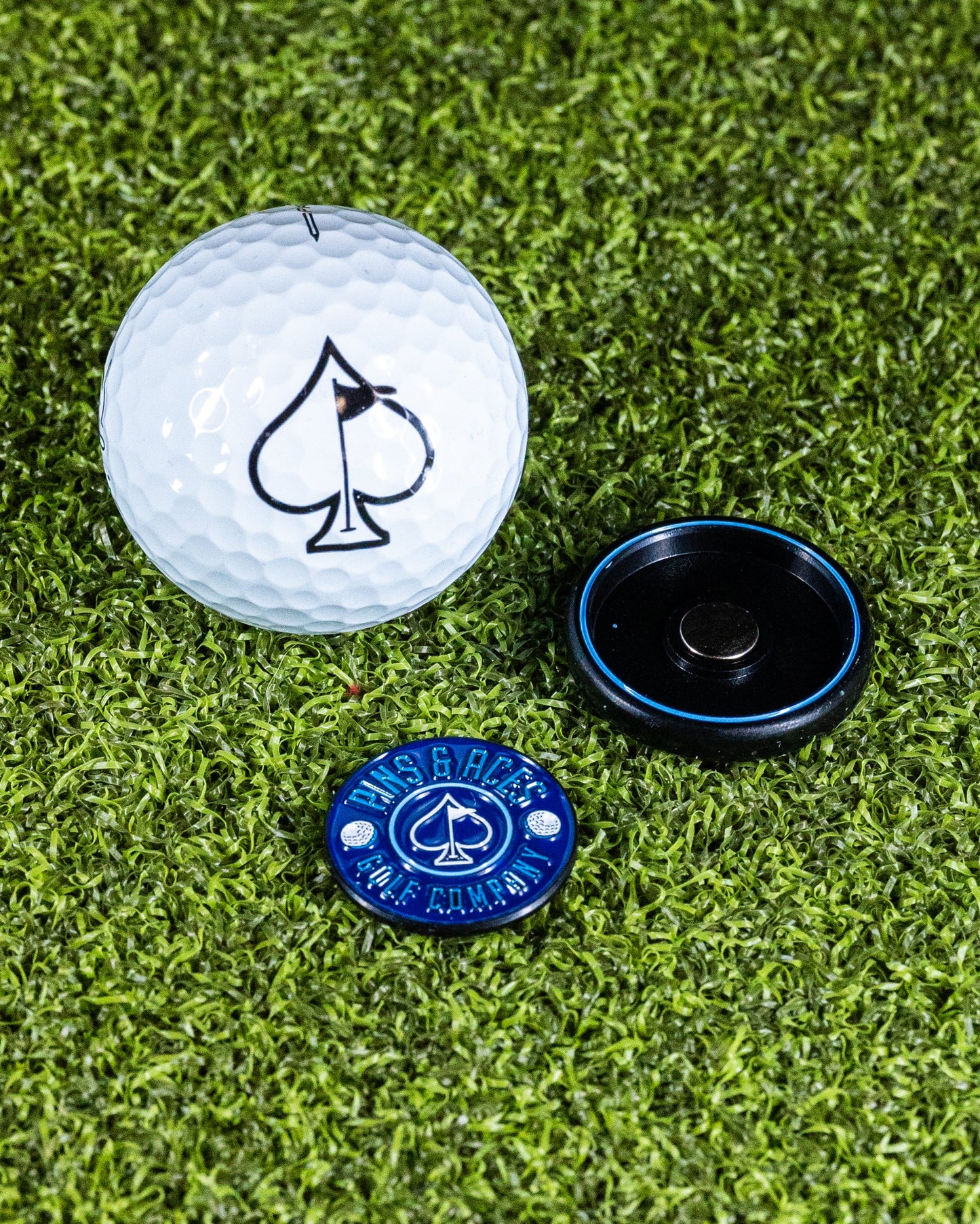 Pins and Aces Pop Out Medallion Ball Marker - Navy