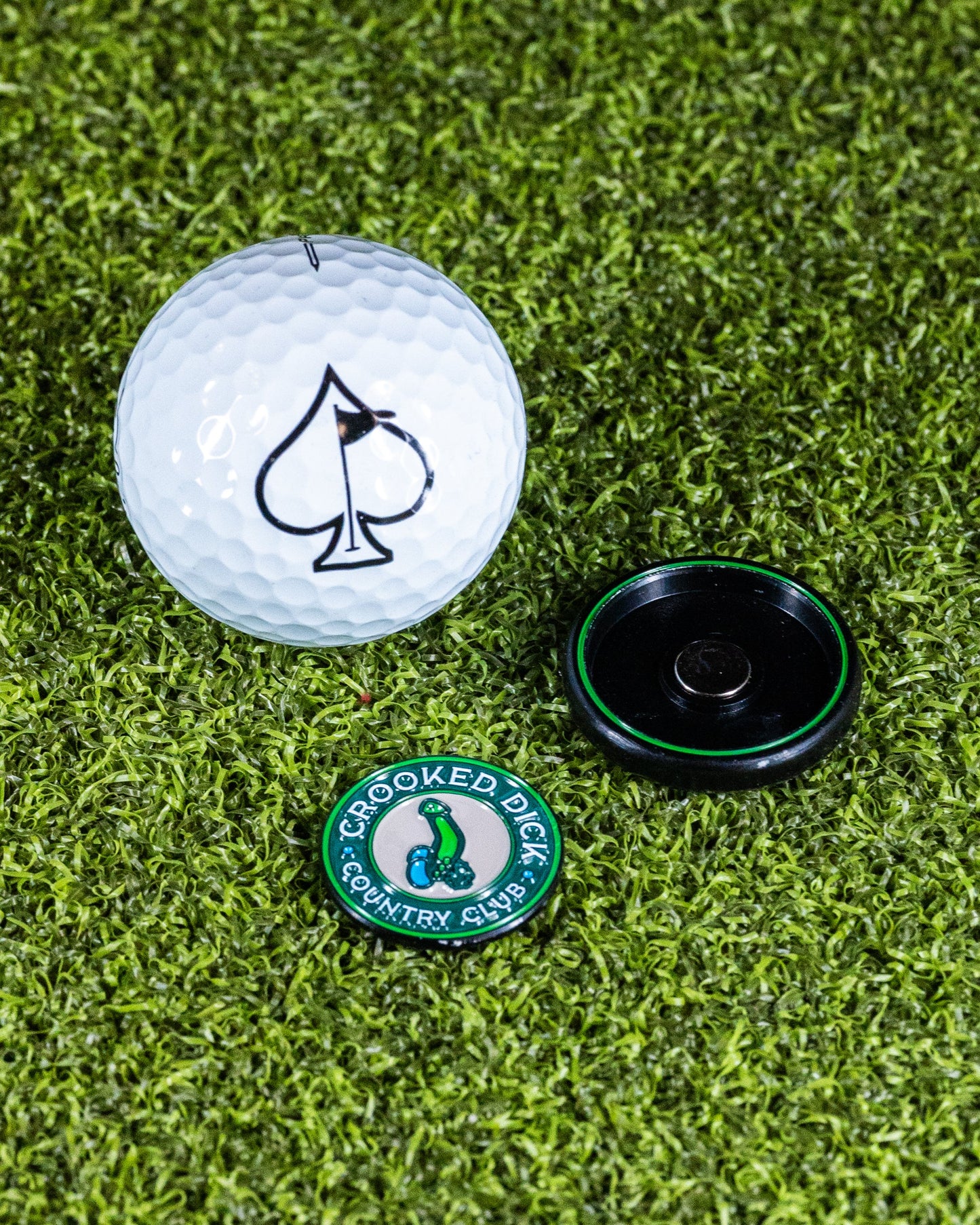 Pins and Aces Pop Out Medallion Ball Marker - Crooked Dick