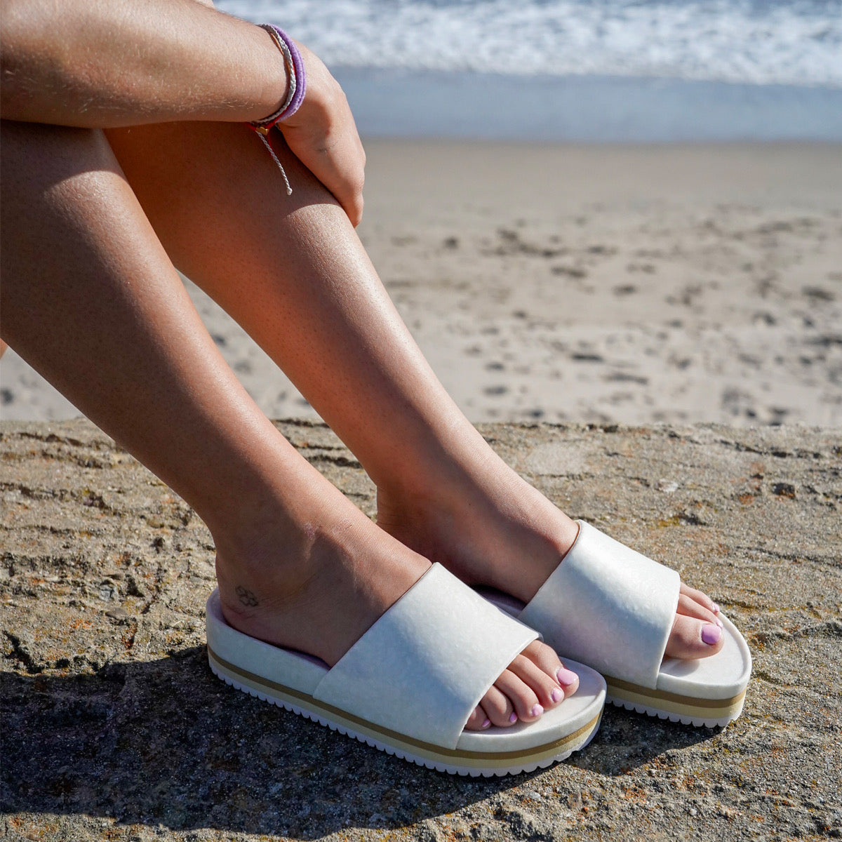 Fleks East Beach Slide Platform - Chamois