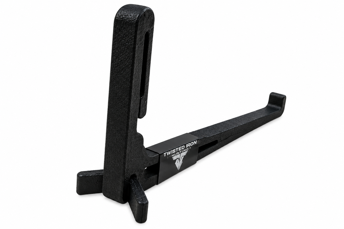 Twisted Iron Hunting Saddle Savior Hanger Set