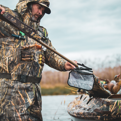Dry Pocket Mossy Oak - Auto-Sealing, Waterproof, Floating, Scent Proof Shotgun Bag
