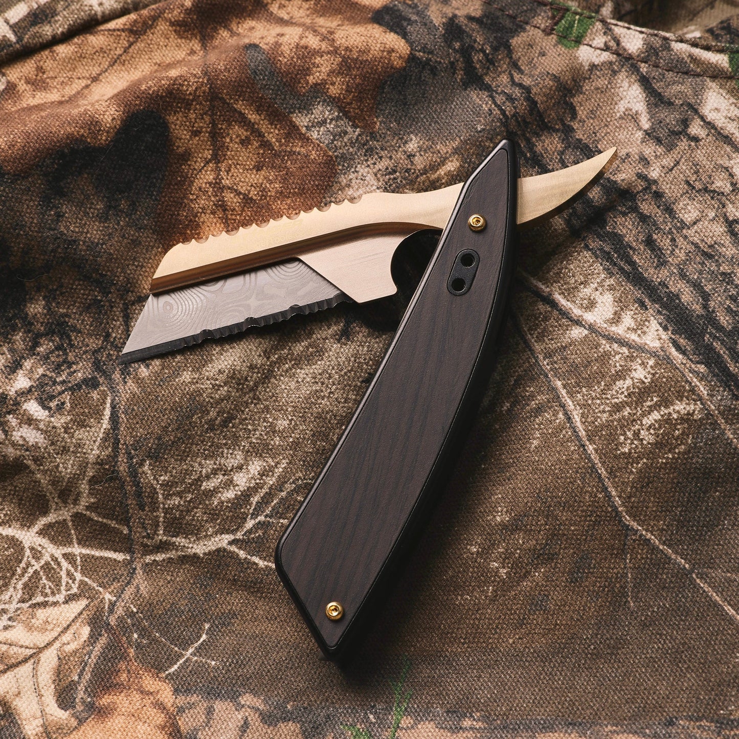 Stinger Survival Tools Brass Edition Vintage Straight Utility Tool (Limited Edition)