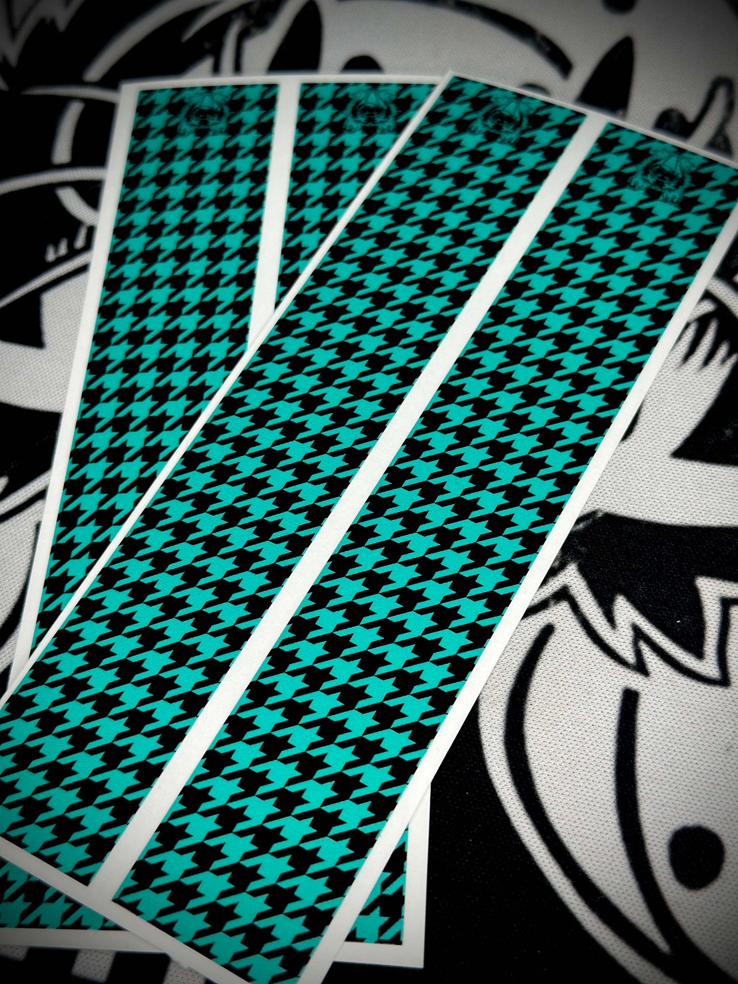 The Bowtique Houndstooth Arrow Wraps