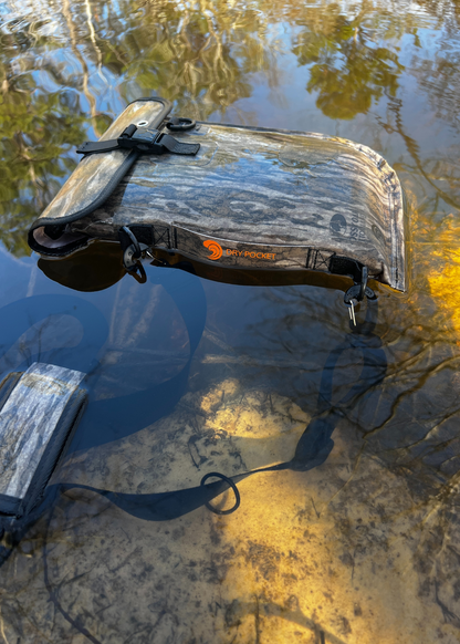 Dry Pocket Mossy Oak - Auto-Sealing, Waterproof, Floating, Scent Proof Universal Utility Dry Bag