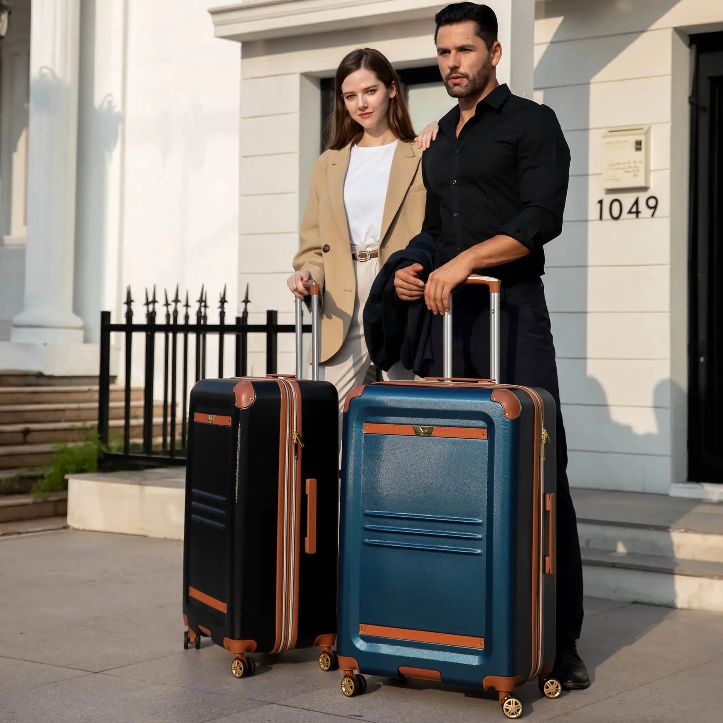 Travellty Vintage 3 Piece Expandable Retro Luggage Set