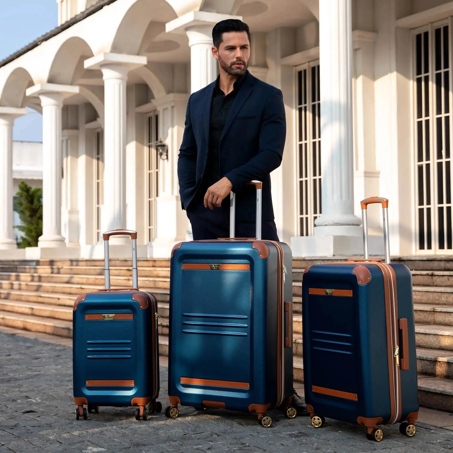 Travellty Vintage 3 Piece Expandable Retro Luggage Set