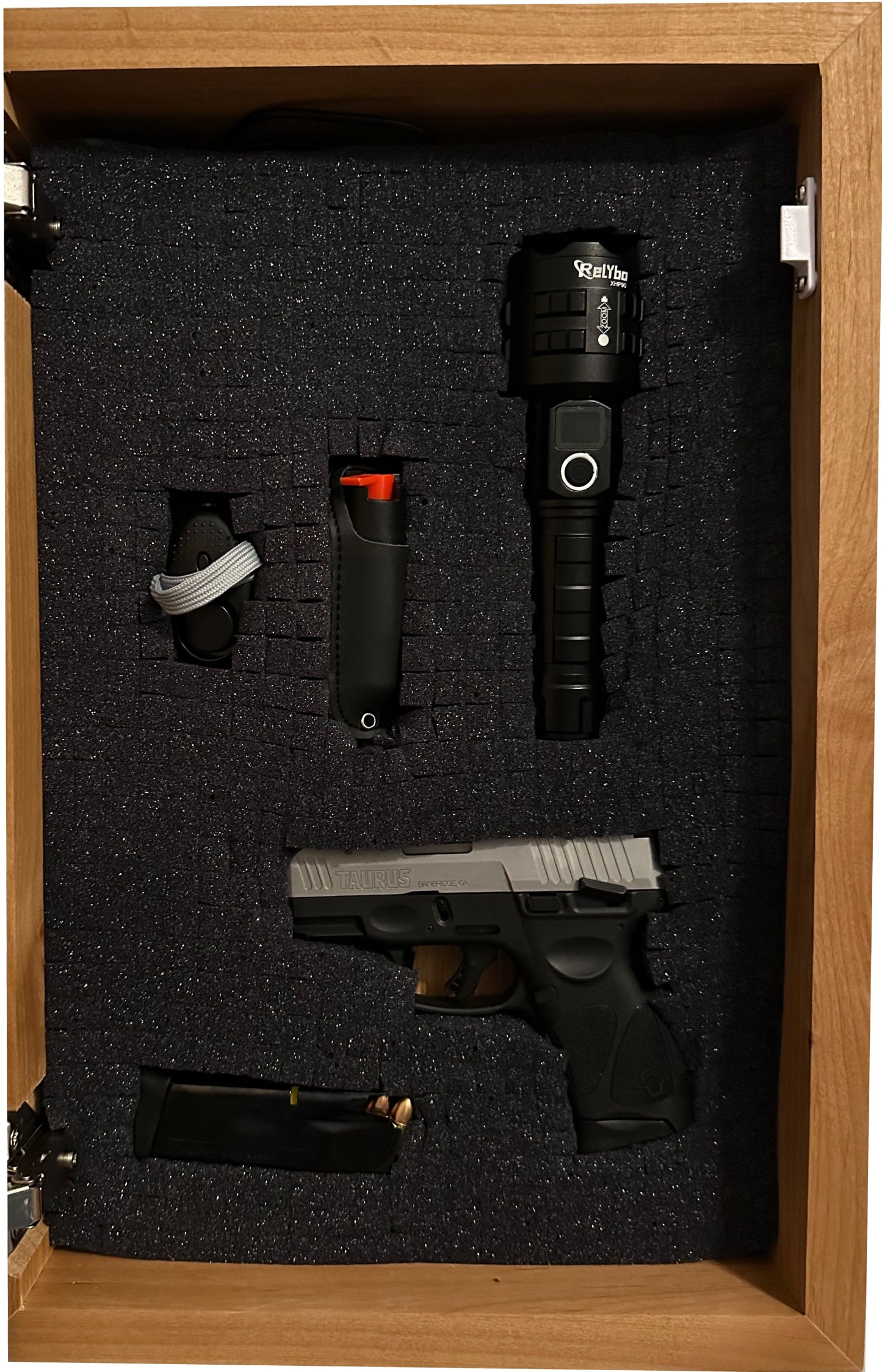 Bellewood Designs - Wood Secure Gun Safe Welcome to our Home Wall Decor (Red Oak)