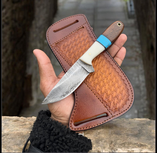 Texan Knives Western Knife and Sheath Set – Damascus Steel Blade with Resin Handle & Leather Belt Loop Case