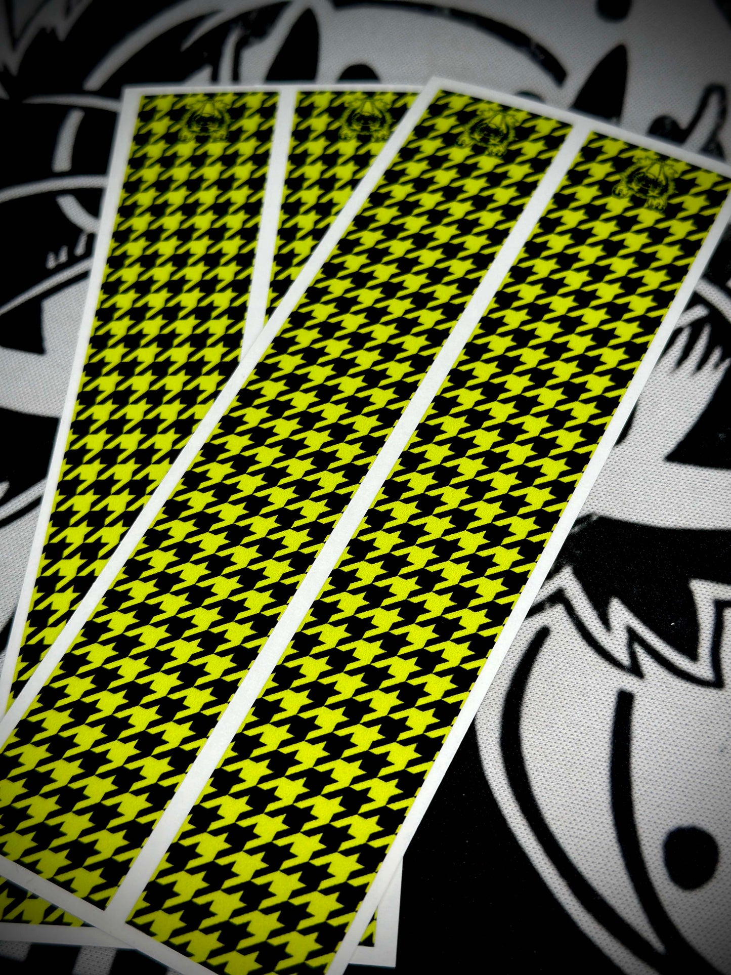 The Bowtique Houndstooth Arrow Wraps