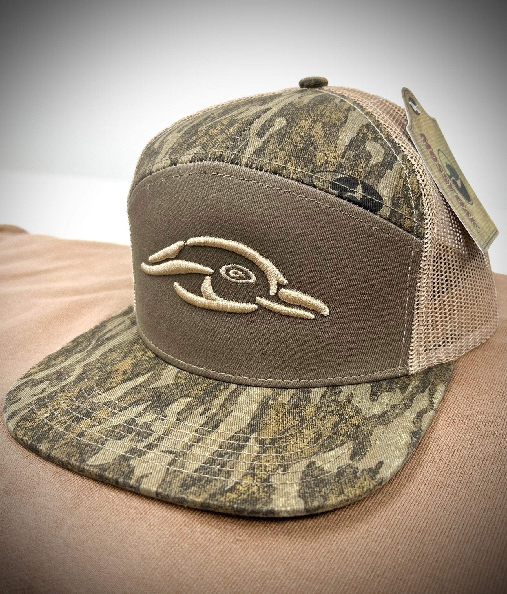 AF Waterfowl Mossy Oak New Bottomland & Sage Duck Logo - Angler's Pro Tackle & Outdoors