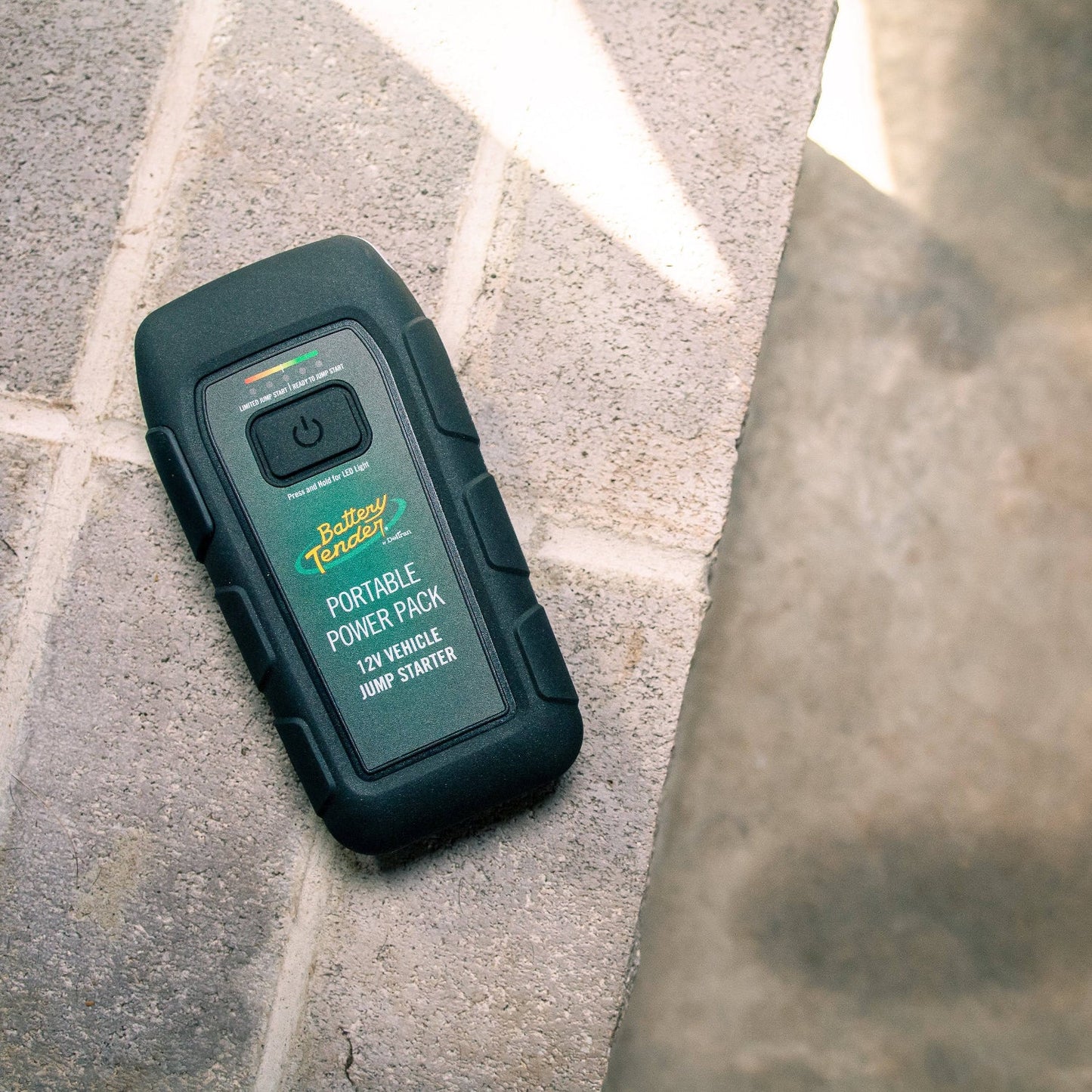 Battery Tender® 600 AMP Jump Starter - 6400 mAh Power Bank